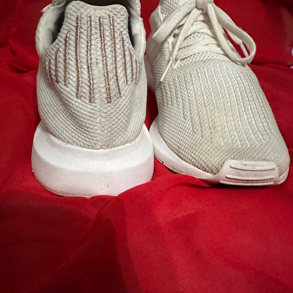Adidas Mens Swift Run X Triple White Running Shoes Sneakers Size 11 great condit - Picture 4 of 11
